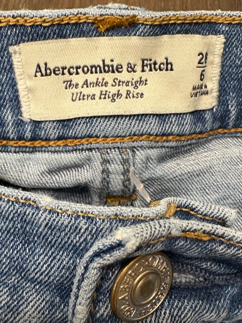 Abercrombie & Fitch Ultra High Rise Ankle Straight Jeans Size 28 - Picture 6 of 7
